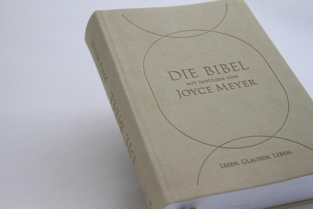 Die Bibel mit Impulsen von Joyce Meyer, Kunstlederausgabe