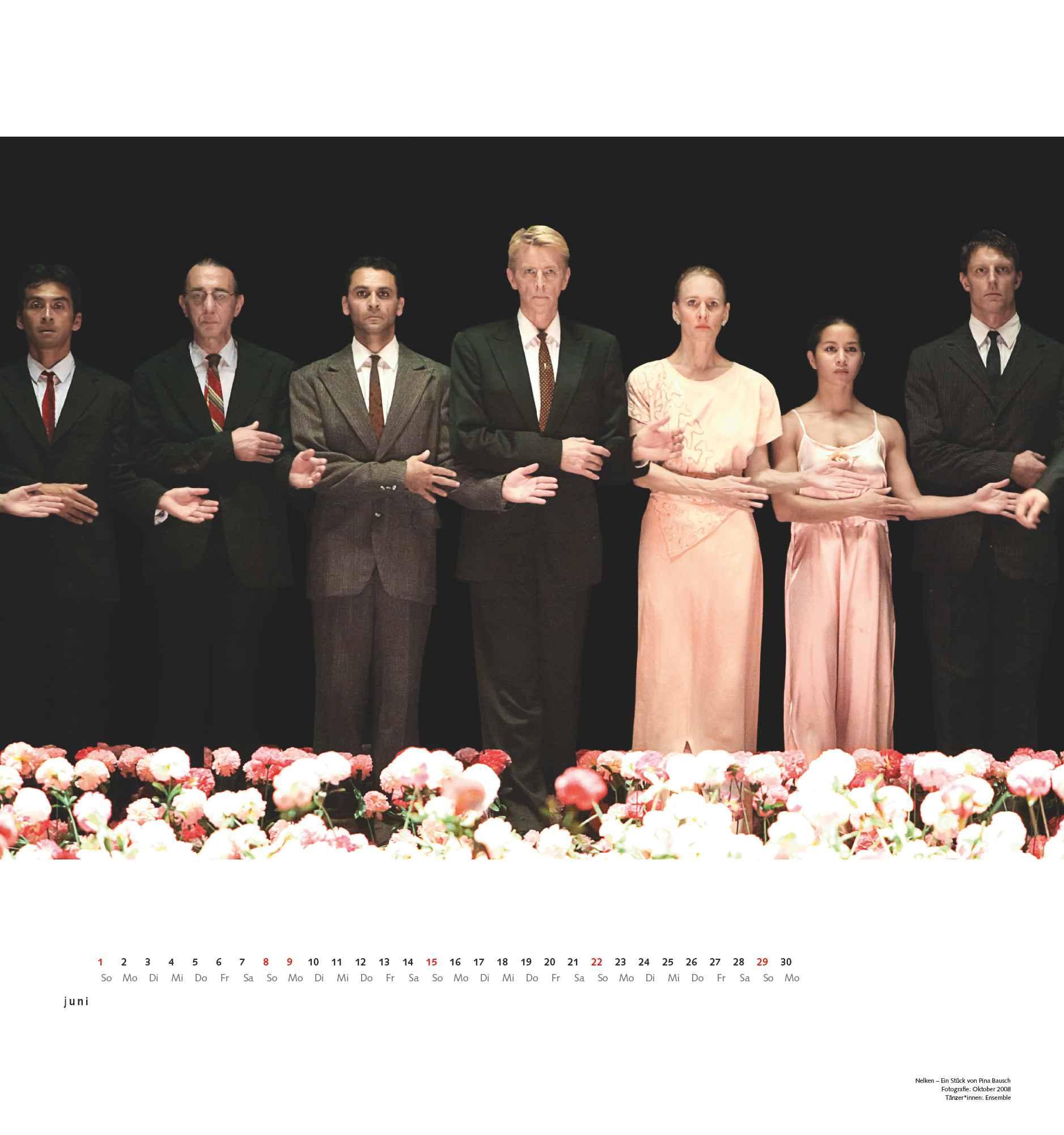 Pina Bausch und das Tanztheater Wuppertal 2025 - Ballett - Wandkalender 45 x 48 cm - Spiralbindung